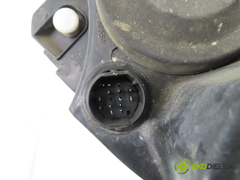 FIAT GRANDE PUNTO (199_) HB 2008 48,00 1.2 - 199 A4.000 1242,00 světlo PP 