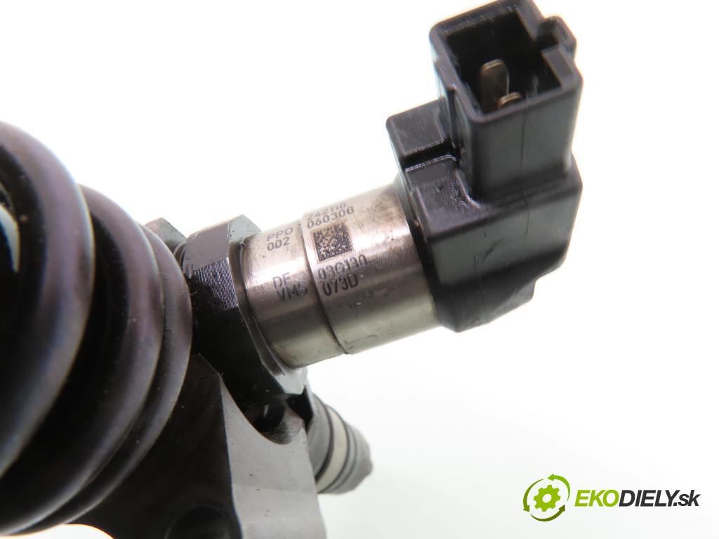 VW PASSAT B6 Variant (3C5) KOMBI 2007 103,00 2.0 TDI 16V - BKP 1968,00 Vstrekovač 03G130073D (Vstrekovač paliva)