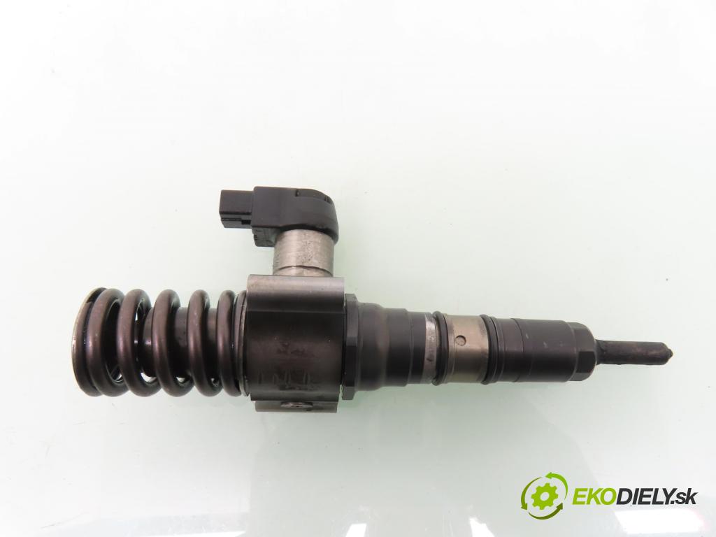 VW PASSAT B6 Variant (3C5) KOMBI 2007 103,00 2.0 TDI 16V - BKP 1968,00 Vstrekovač 03G130073S (Vstrekovač paliva)