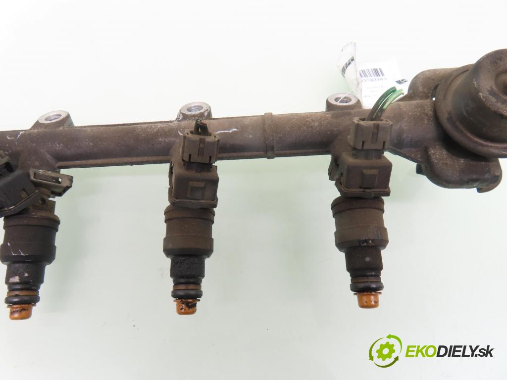 HYUNDAI S COUPE (SLC) COUPE 1995 85,00 1.5 i Turbo - G4EK-TC 1495,00 Lišta vstrekovacia 9250930013 ; 3531022140 (Vstrekovacia lišta)