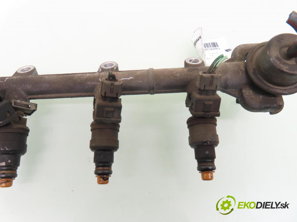 HYUNDAI S COUPE (SLC) COUPE 1995 85,00 1.5 i Turbo - G4EK-TC 1495,00 Lišta vstrekovacia 9250930013 ; 3531022140 (Vstrekovacia lišta)