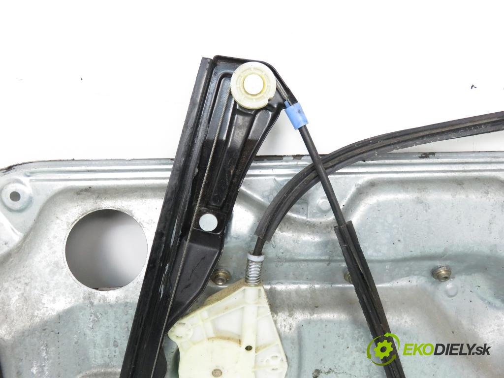 VW GOLF IV (1J1) HB 1997 74,00 1.6 - AKL 1595,00 mechanismus oken 1J4837755 ; 1J4837729E