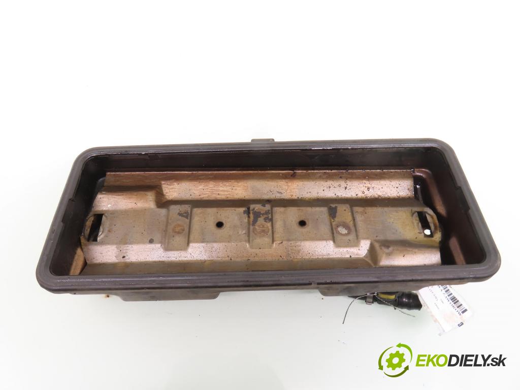 PEUGEOT 206 liftback (2A/C) HB 1999 55,00 1.4 i 75 -  KFX 1361,00 kryt Ventilů 