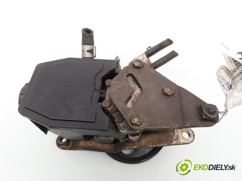 TOYOTA CARINA E (_T19_) KOMBI 1997 78,00 1.6 16V (AT190_) - 4A-FE 1587,00 pumpa servočerpadlo  (Servočerpadlo)