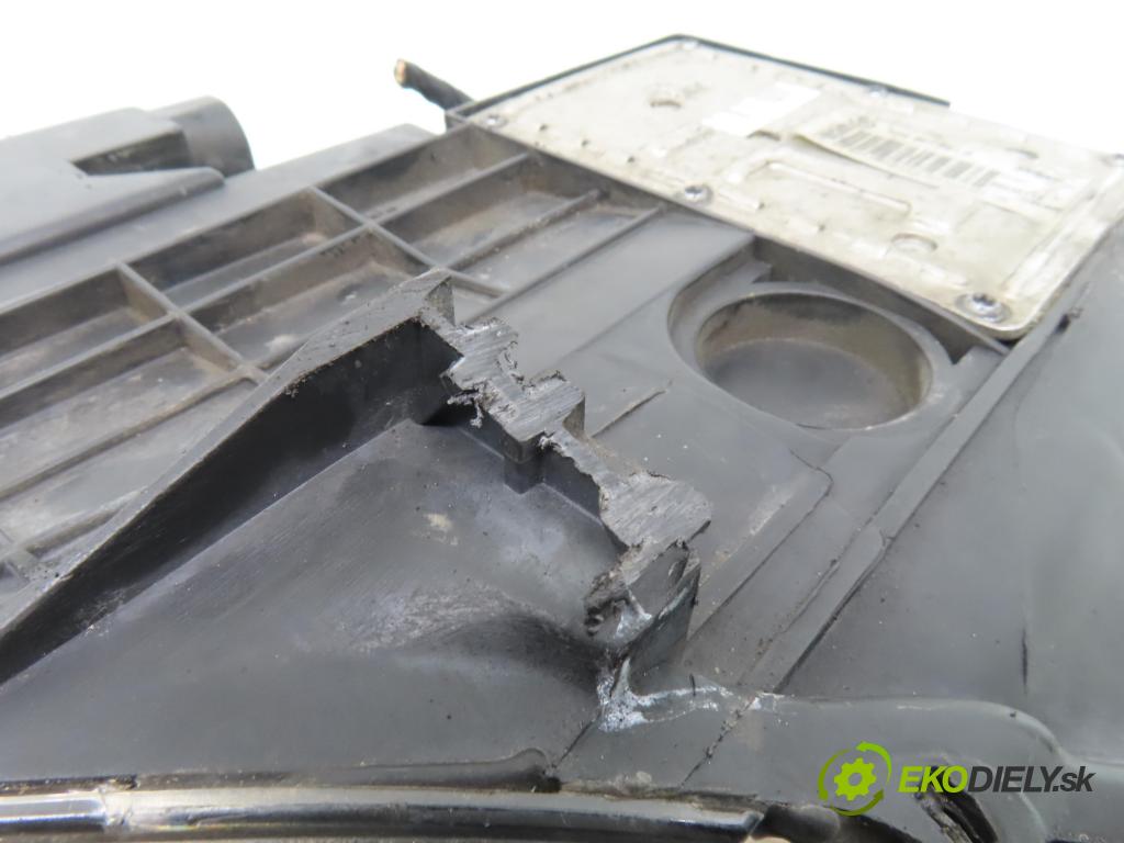 VW PASSAT B6 Variant (3C5) KOMBI 2007 103,00 2.0 TDI 16V - BKP 1968,00 světlo PP 3C0941752G ; 89312660 ; 3D0907391B