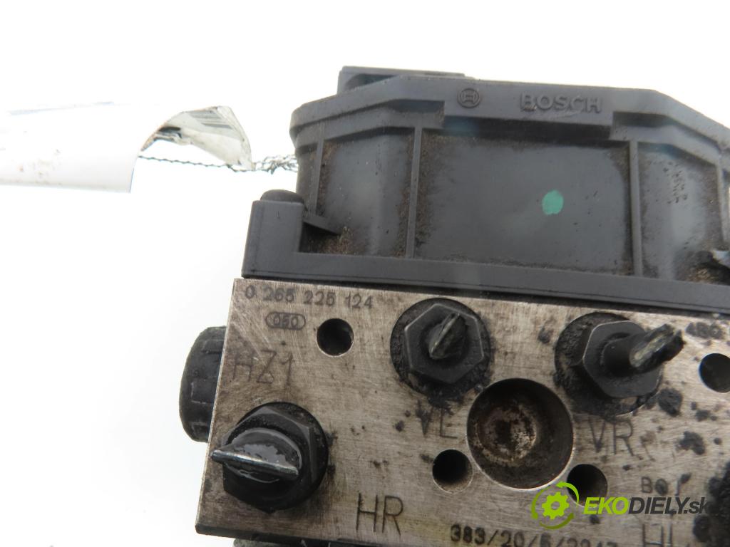 VW PASSAT B5.5 Variant (3B6) KOMBI 2000 74,00 1.9 TDI PD 101 - AVB 1896,00 Pumpa ABS 0265950055 ; 0265225124 ; 4B0614517G (Pumpa ABS)