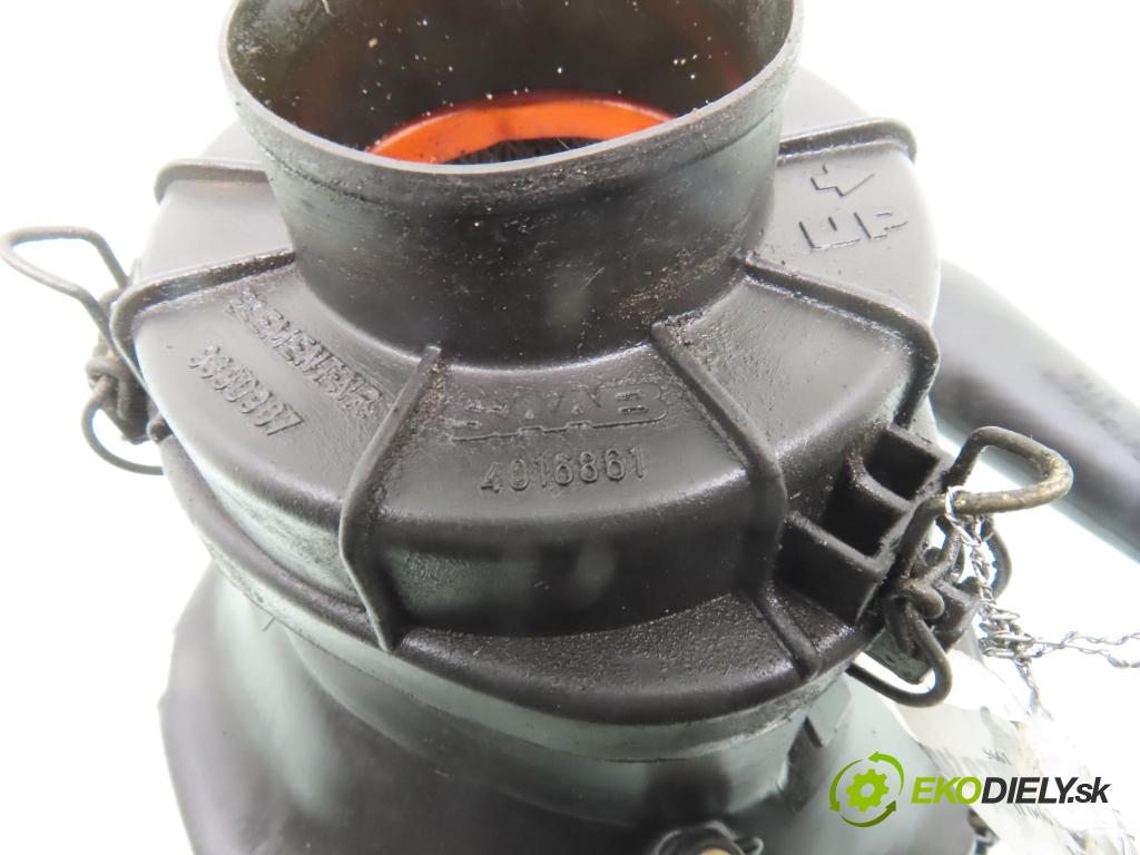 SAAB 900 II LIFTBACK 1995 136,00 2.0 -16 Turbo 185 - B204L 1985,00 Obal filtra vzduchu 4016861 ; 8976813 ; 9391616 (Obal vzduchového filtra)