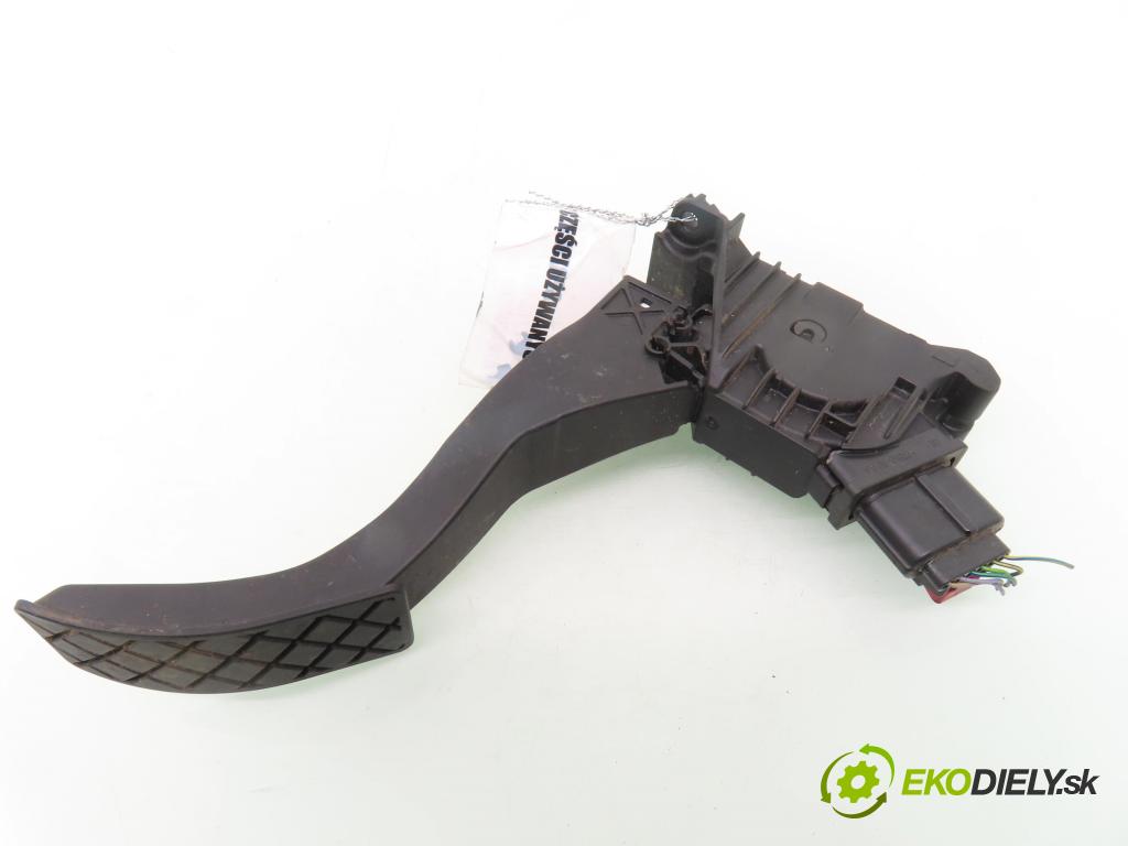 SEAT LEON (5F1) HB 2014 110,00 2.0 TDI CR 150 - CKFC 1968,00 Potenciometer plynu 5Q1723503F ; 6PV01062101 (Potenciometer plynového pedálu)