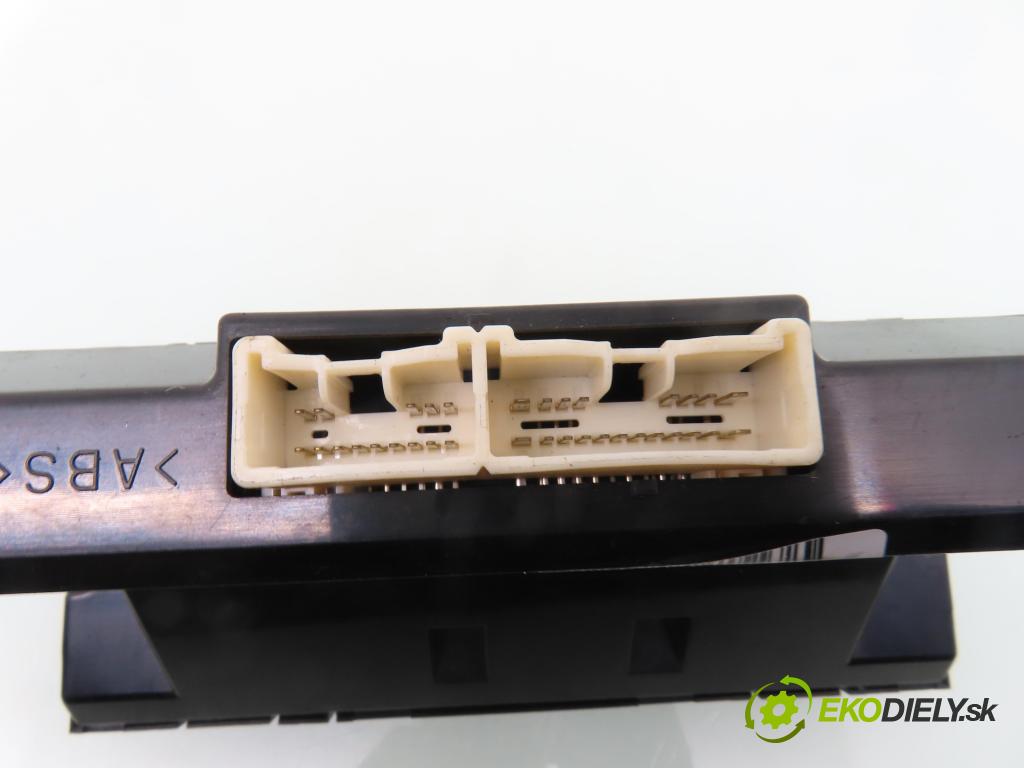 LEXUS IS I (JCE1_, GXE1_) SEDAN 2005 114,00 200 (GXE10) - 1G-FE 1988,00 Panel topení KLIMATRONIK 8865053010 ; 1773004023