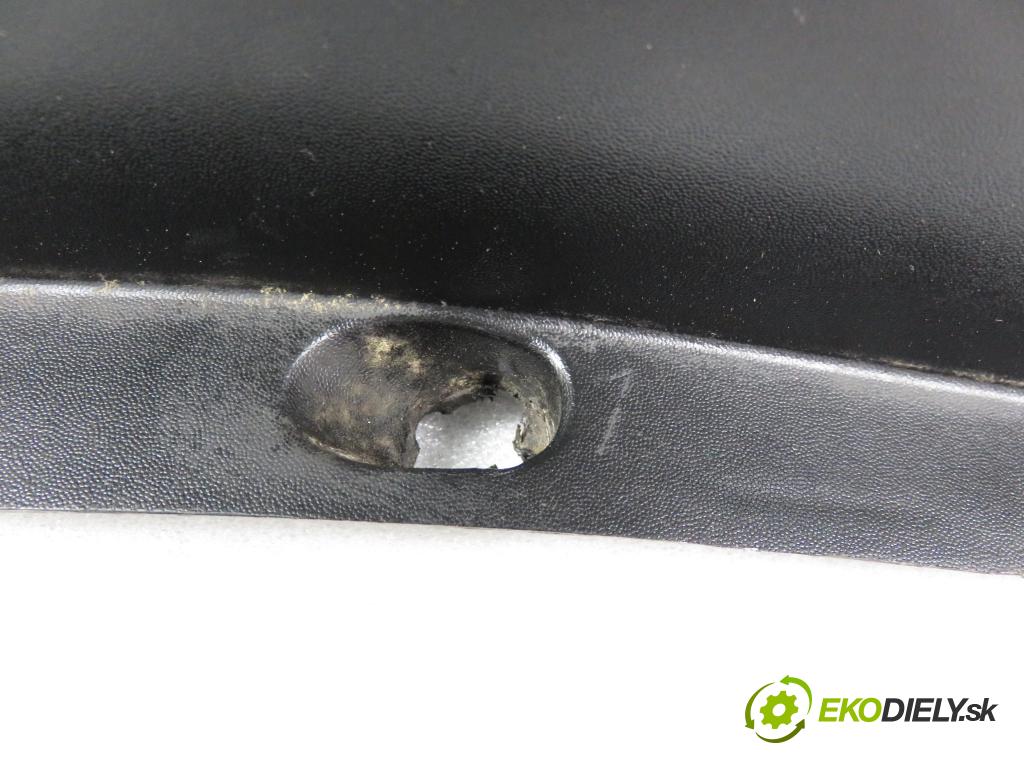 RENAULT SCENIC II (JM0/1_) MINIVAN 2006 63,00 1.5 dCi (JM1F) - K9K 724 1461,00 Svetlo ľavé zadné