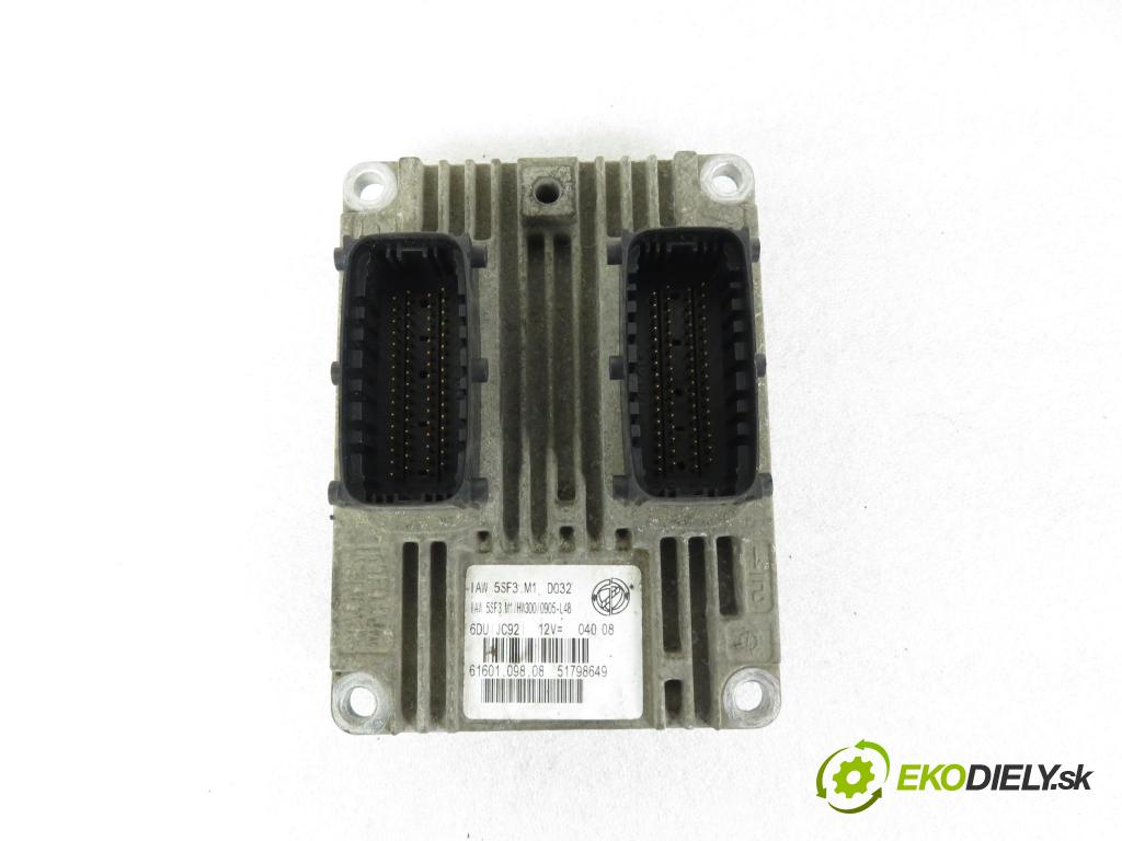 FIAT GRANDE PUNTO (199_) HB 2008 48,00 1.2 - 199 A4.000 1242,00 spinačka / imobilizéra IMMO / Riadiaca jednotka IAW5SF3M1 ; 51798649 ; 51813197