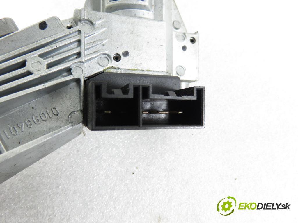 FIAT GRANDE PUNTO (199_) HB 2008 48,00 1.2 - 199 A4.000 1242,00 spinačka / imobilizéra IMMO / Riadiaca jednotka IAW5SF3M1 ; 51798649 ; 51813197