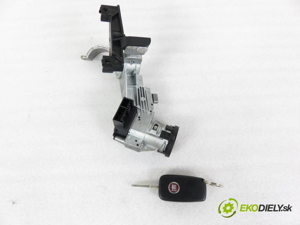 FIAT GRANDE PUNTO (199_) HB 2008 48,00 1.2 - 199 A4.000 1242,00 spinačka / imobilizéra IMMO / Riadiaca jednotka IAW5SF3M1 ; 51798649 ; 51813197