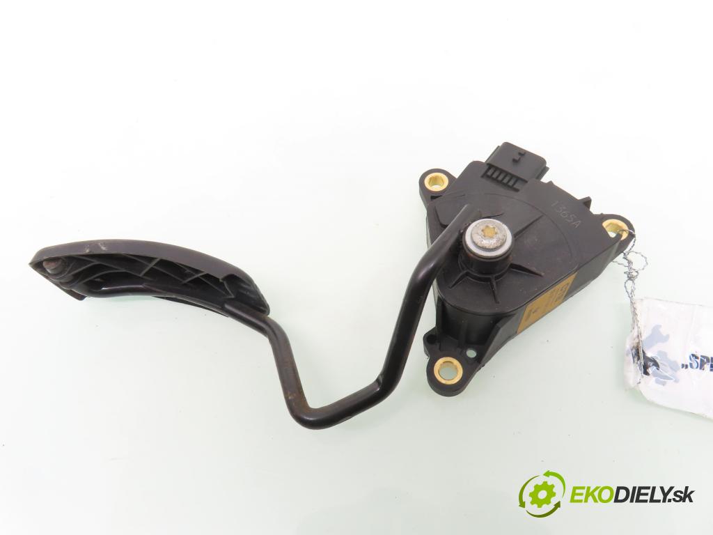 RENAULT MODUS / GRAND MODUS (F/JP0_) HB 2005 48,00 1.2 (FP0C, FP0K, FP0P) - D4F 740 1149,00 Potenciometer plynu 8200139319B (Potenciometer plynového pedálu)