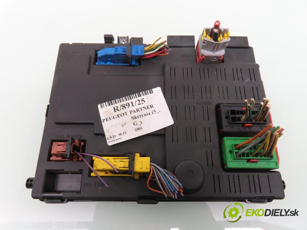 PEUGEOT PARTNER Skrzynia (5_, G_) CHLODNIA 2003 51,00 1.9 D - WJY (DW8B) 1868,00 MODUL BSI 9642409680 ; 73003912