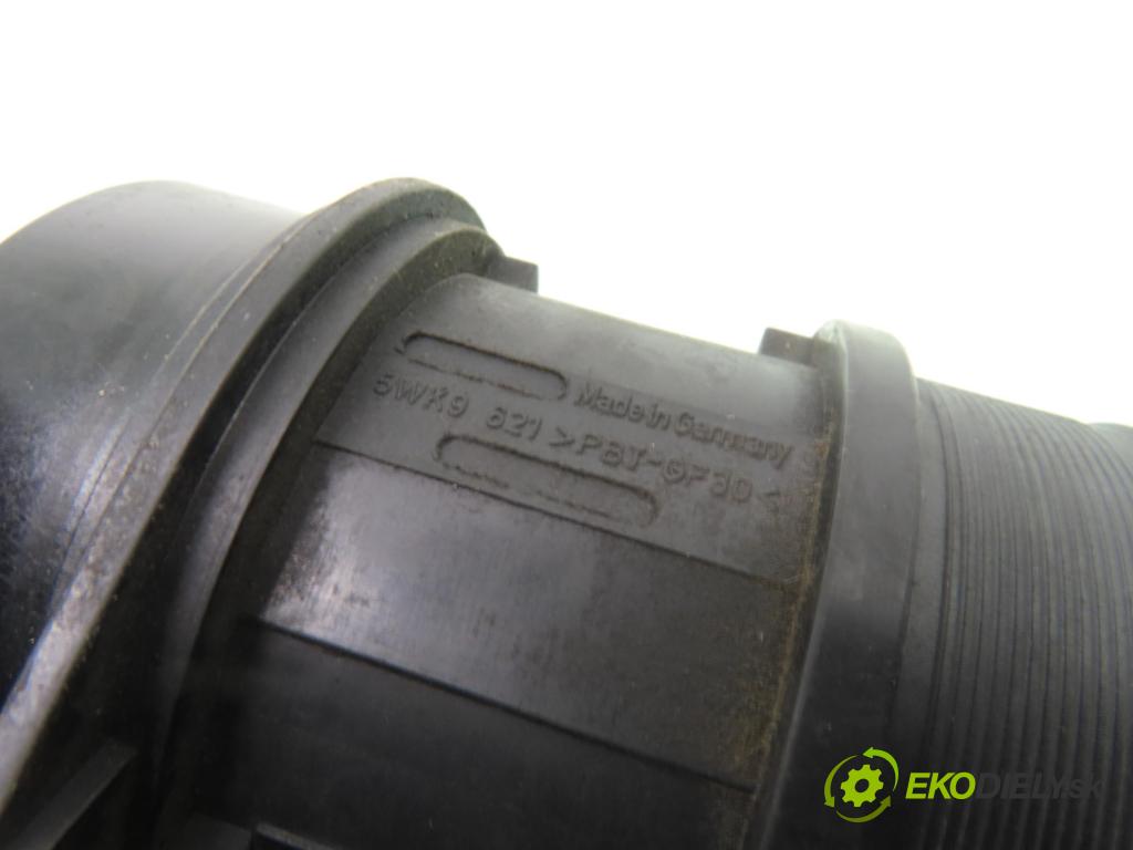PEUGEOT 406 (8B) SEDAN 2003 80,00 2.0 HDI 110 1997,00 váha vzduchu vzduchu 5WK9621