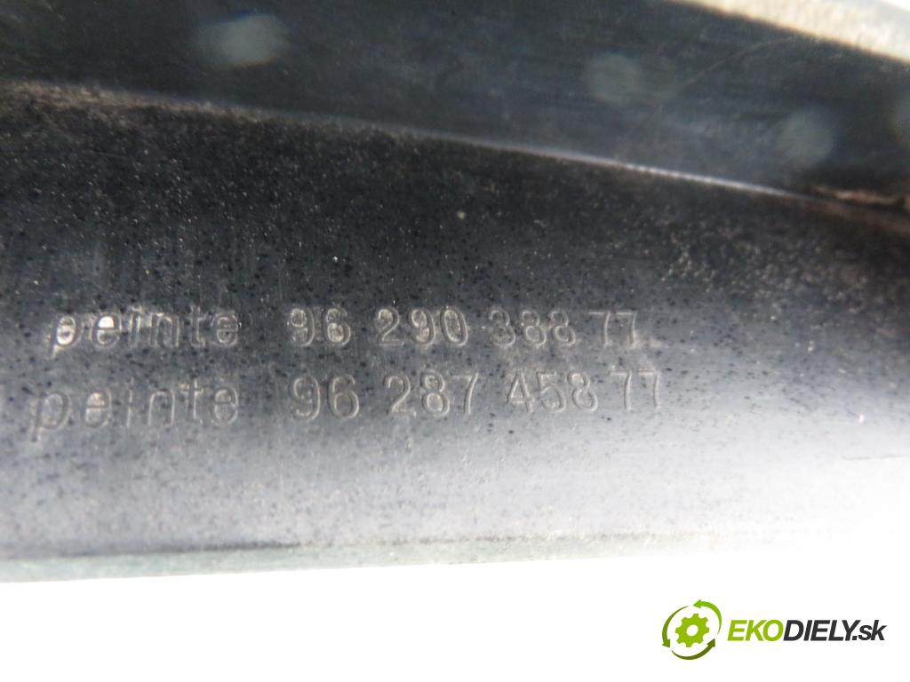PEUGEOT 206 liftback (2A/C) HB 1999 55,00 1.4 i 75 -  KFX 1361,00 zadní část - čelo dveří kufr 9629038877 ; 9628745877