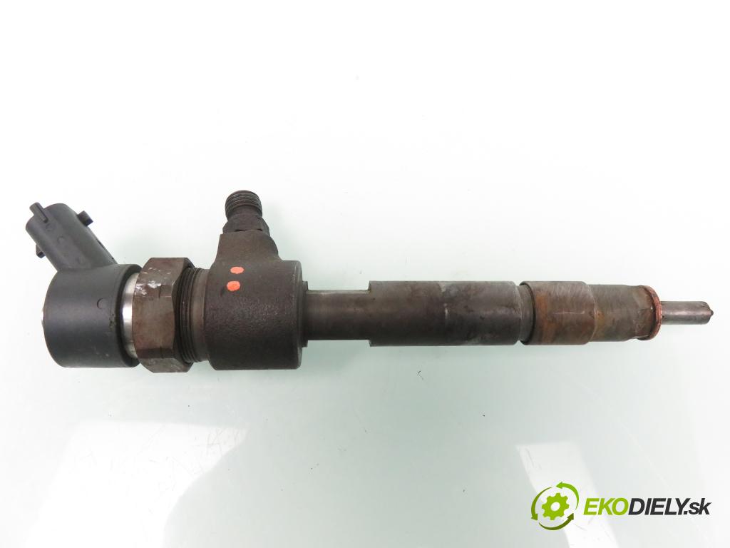 FIAT STILO (192_) HB 2003 59,00 1.9 JTD (192_XF1A) - 192 A3.000 1910,00 vstrekovač 0445110119 (Vstrekovač paliva)
