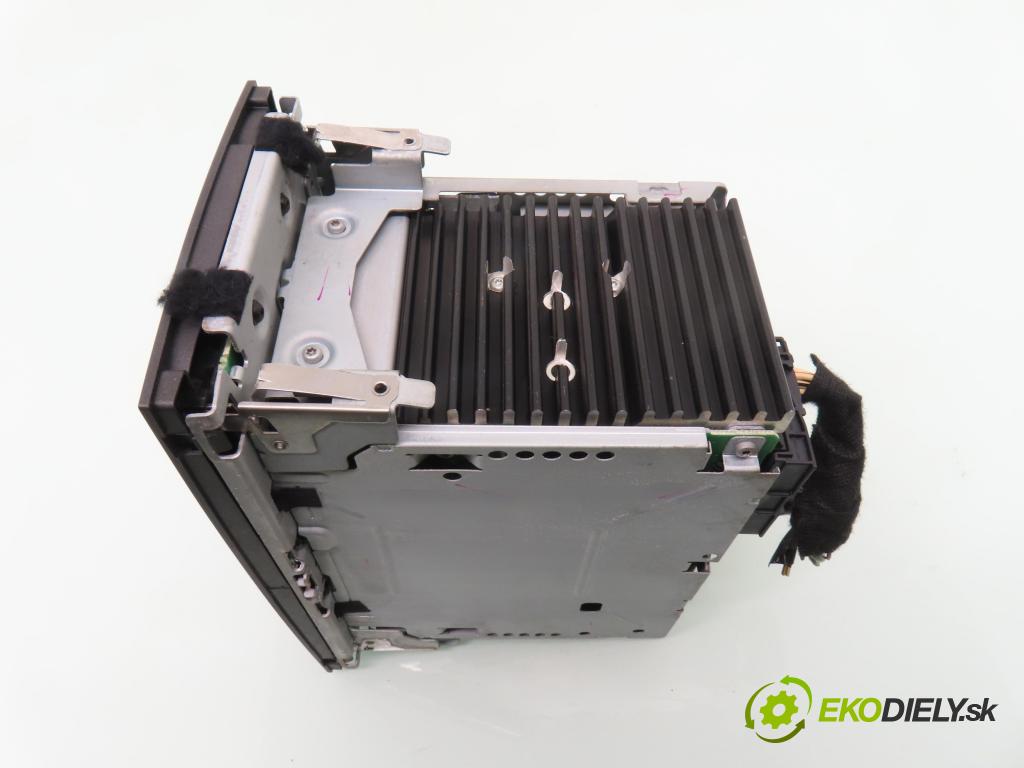 FORD FOCUS II (DA_, HCP) HB 2005 74,00 1.6 - HWDB 1596,00 RADIO CD 4M5T18C815AD