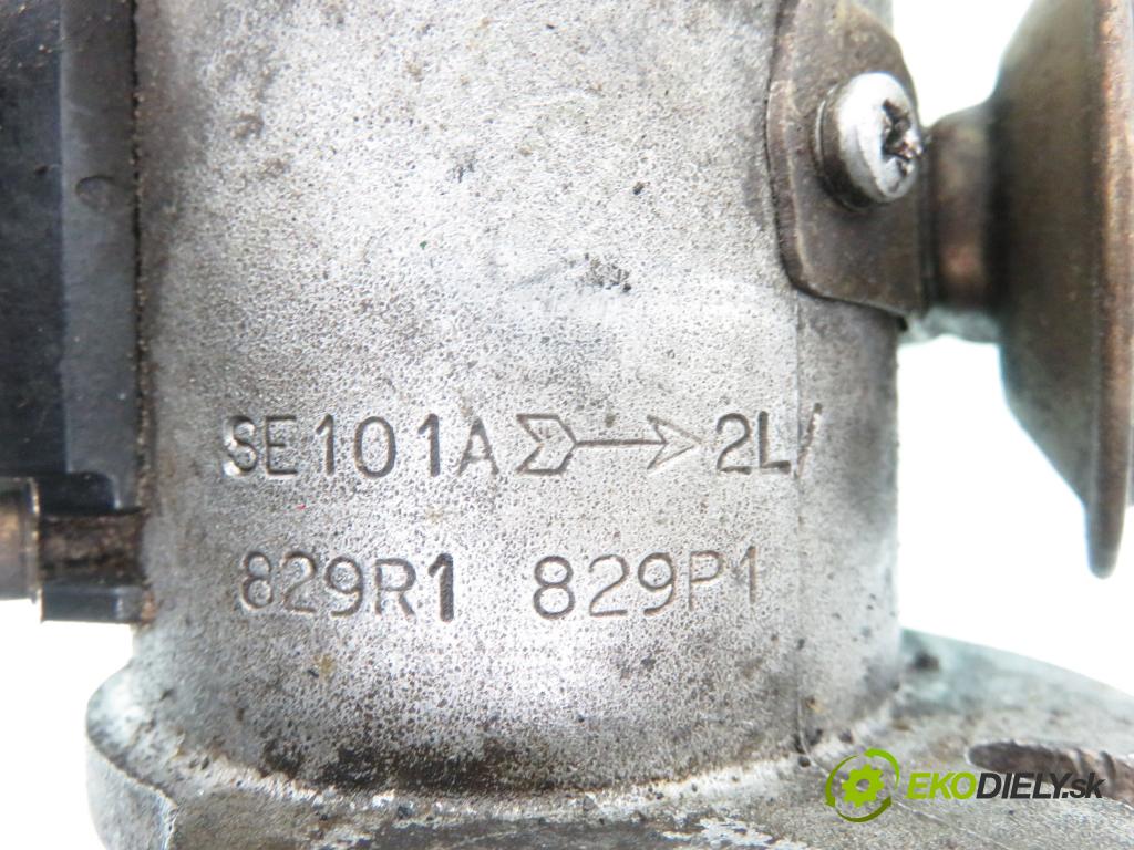 FIAT UNO (146_) HB 1994 33,00 1 - 156 A2.000 999,00 rozdělovač ZAPALOVÁNÍ 829R1829P1