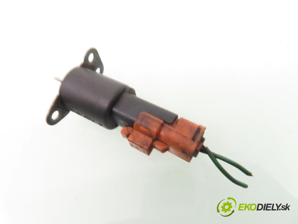 PEUGEOT 406 (8B) SEDAN 2003 80,00 2.0 HDI 110 1997,00 VENTIL: AGILNÍ paliva 0928400366