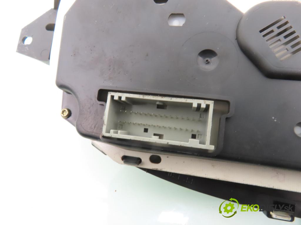 RENAULT SCENIC I (JA0/1_) MINIVAN 2000 70,00 1.4 16V (JA0D, JA1H, Ja0W, JA10) - K4J 714 1390,00 Prístrojovka elektrický P8200071811