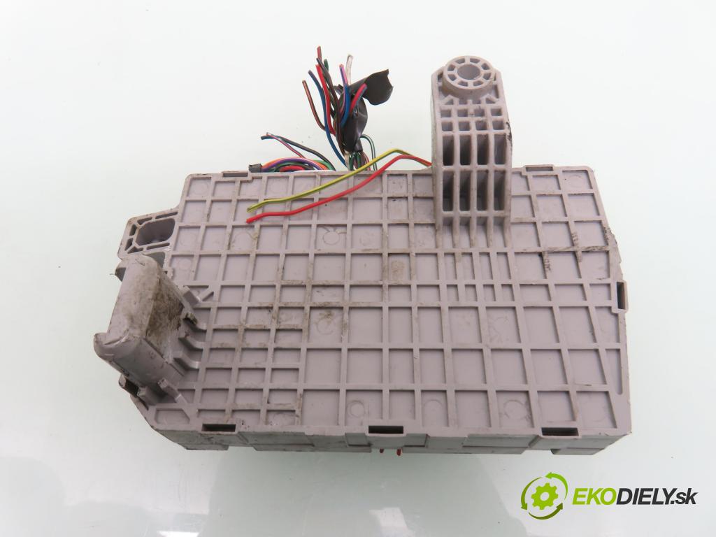 MAZDA 6 Station Wagon (GY) KOMBI 2006 107,00 2 - LFF7 1999,00 MODUL BCM GR1N67560