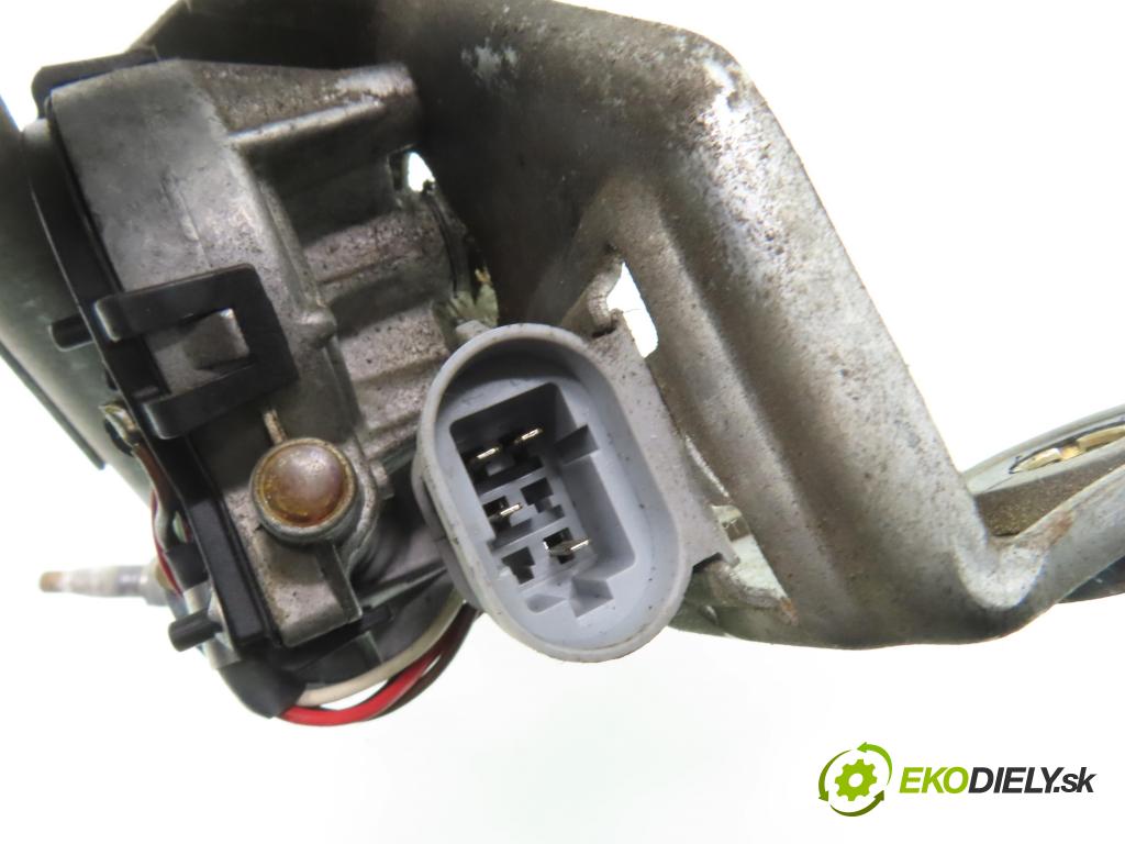 RENAULT SCENIC I (JA0/1_) MINIVAN 2000 70,00 1.4 16V (JA0D, JA1H, Ja0W, JA10) - K4J 714 1390,00 MECHANISMUS/ motorek stěračů 0390241379 ; 3397020563 ; 8200106711A
