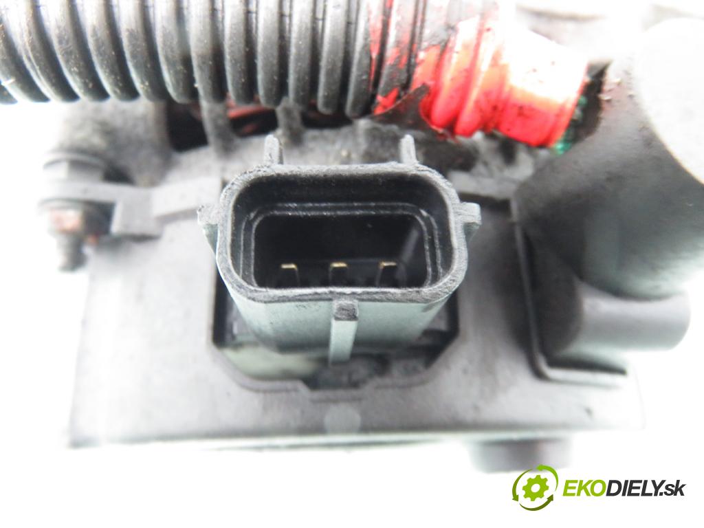 FORD FOCUS Turnier (DNW) KOMBI 2003 74,00 1.6 16V - FYDB 1596,00 Alternátor 98AB10300GJ ; 63321679 (Alternátor)