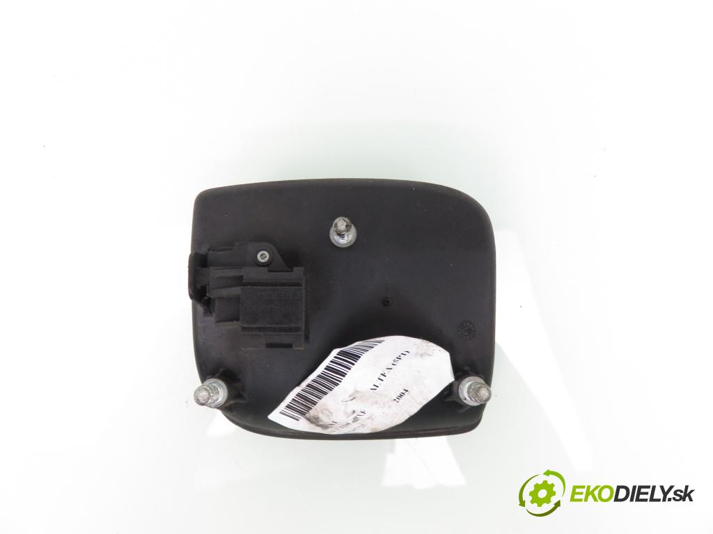 SEAT ALTEA (5P1) MINIVAN 2004 77,00 1.9 TDI PD 105 - BXE 1896,00 klika dveří kufr