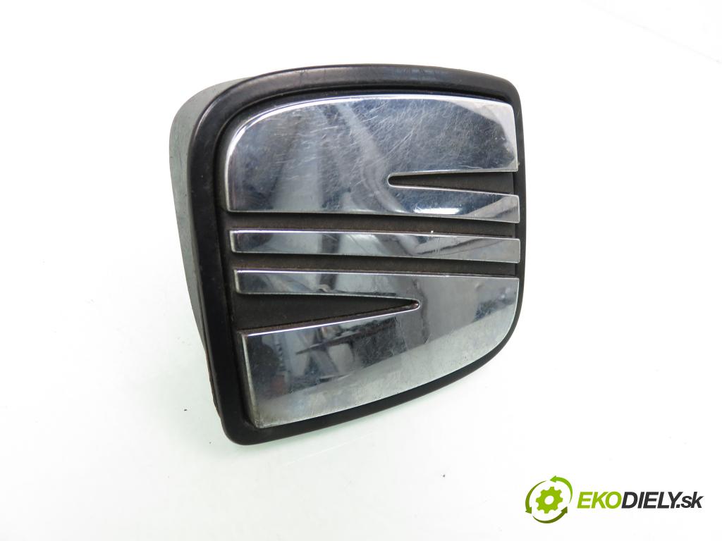 SEAT ALTEA (5P1) MINIVAN 2004 77,00 1.9 TDI PD 105 - BXE 1896,00 klika dveří kufr