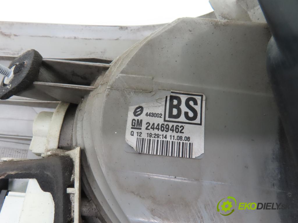 OPEL VECTRA C Kombi (Z02) KOMBI 2006 88,00 1.9 CDTI - Z 19 DT 1910,00 světlo pravé zadní 24469462