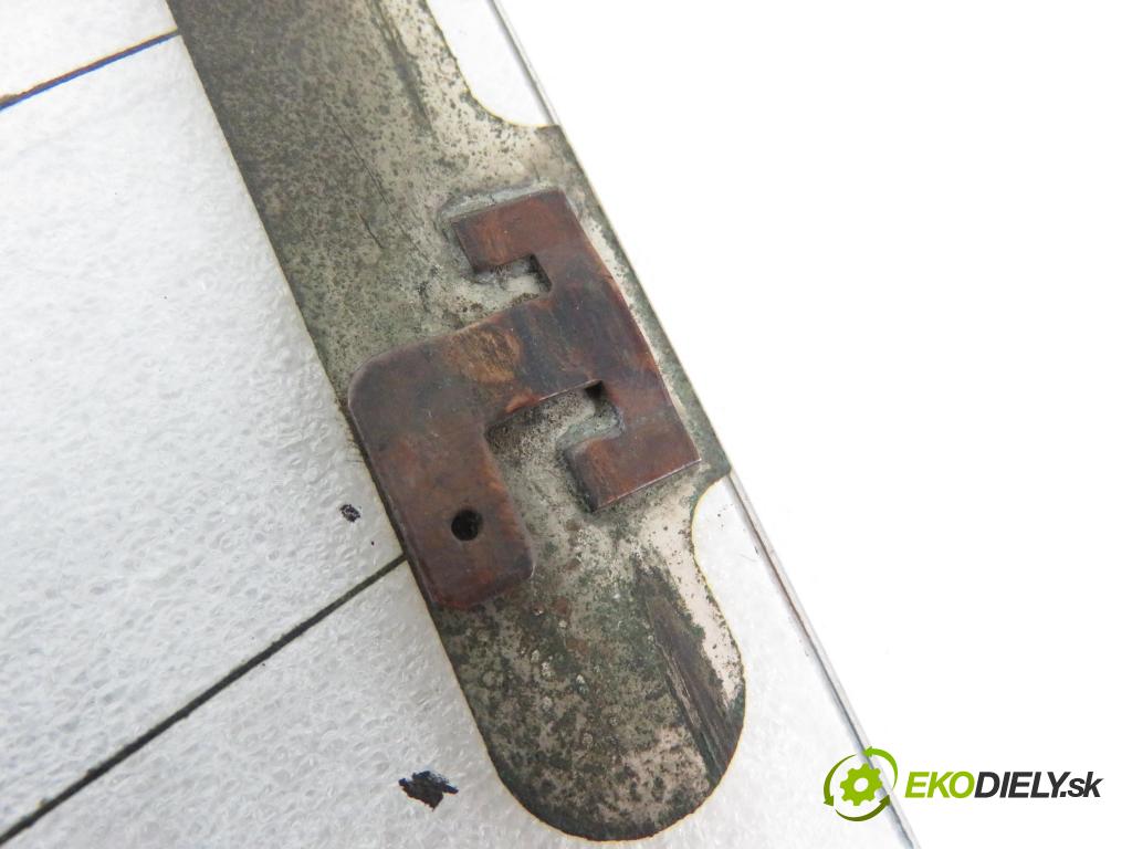 VW TRANSPORTER IV Skrzynia (70XA) FURGON 1998 65,00 2.5 TDI - AYY 2461,00 okno ZADNÍ: kapota 