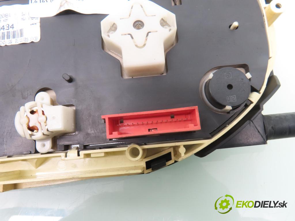 RENAULT LAGUNA II (BG0/1_) LIFTBACK 2001 79,00 1.6 16V (BG0A, BG0L) - K4M 714 1598,00 prístrojovka elektrický 8200328434