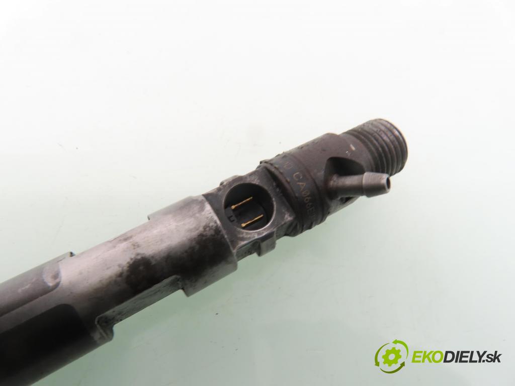 RENAULT MEGANE II (BM0/1_, CM0/1_) HB 2002 60,00 1.5 dCi 82 - K9K 722 1461,00 vstrekovač 28232251 ; 166001137R ; H8200421897 (Vstrekovač paliva)