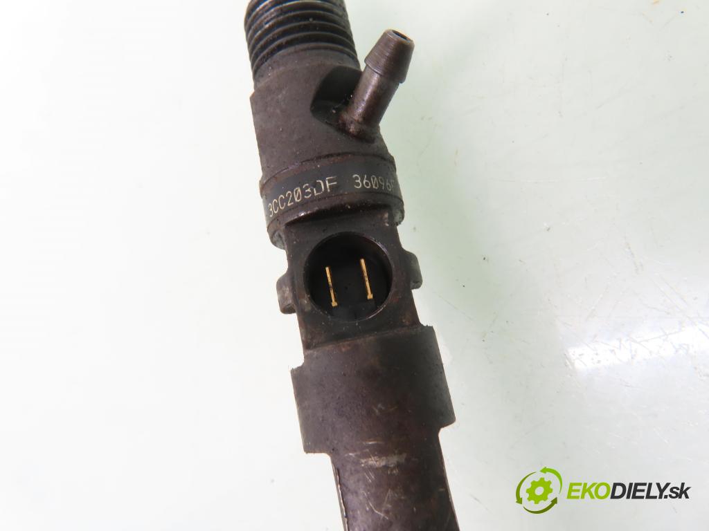 RENAULT MEGANE II (BM0/1_, CM0/1_) HB 2002 60,00 1.5 dCi 82 - K9K 722 1461,00 vstrekovač 28232251 ; 166001137R ; H8200421897 (Vstrekovač paliva)