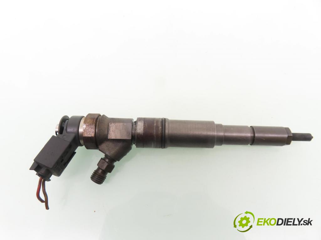 BMW 3 (E46) SEDAN 2002 110,00 320 d 150 - M47 D20 (204D4) 1995,00 vstrekovač 0445110131 (Vstrekovač paliva)