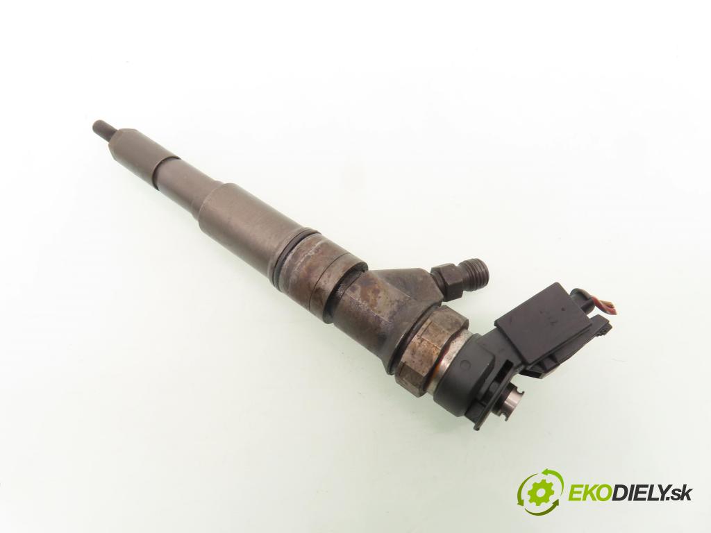 BMW 3 (E46) SEDAN 2002 110,00 320 d 150 - M47 D20 (204D4) 1995,00 vstrekovač 0445110131 (Vstrekovač paliva)