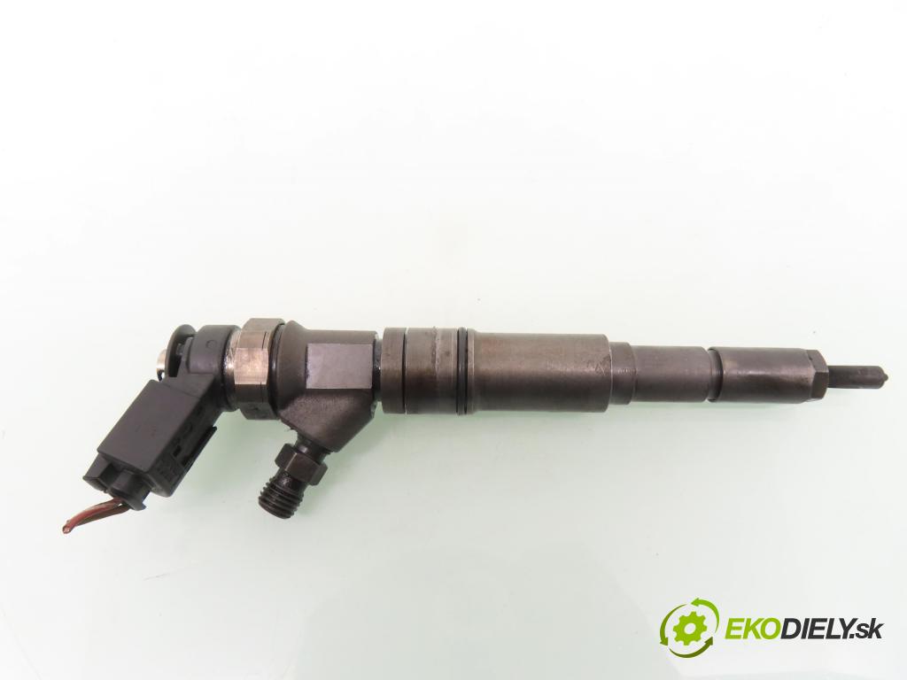 BMW 3 (E46) SEDAN 2002 110,00 320 d 150 - M47 D20 (204D4) 1995,00 vstrekovač 0445110131 (Vstrekovač paliva)