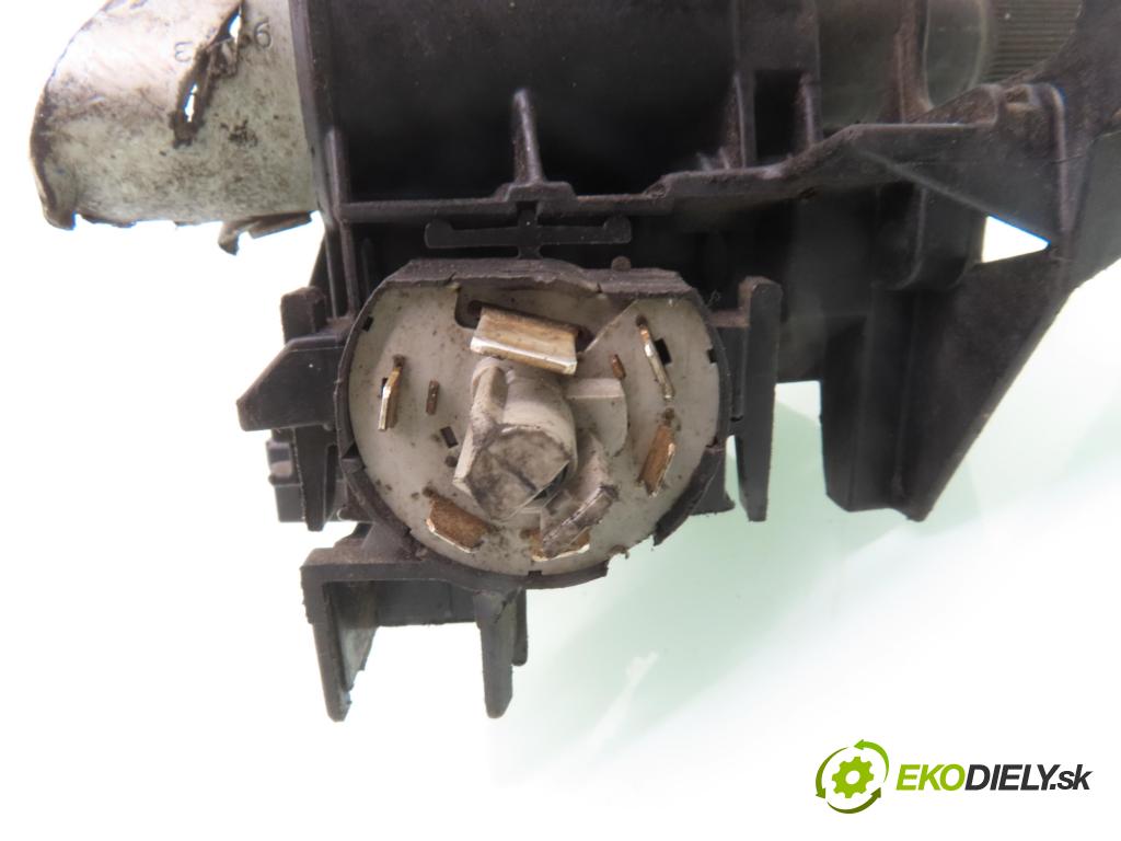 OPEL ZAFIRA A Nadwozie Wielkopojemne (MPV) (T98)  MINIVAN 2001 74,00 2.0 DTI 16V 101 - Y 20 DTH 1995,00 spinačka 90589313 ; 90589389 ; 24413106 (Spínacia skrinka)
