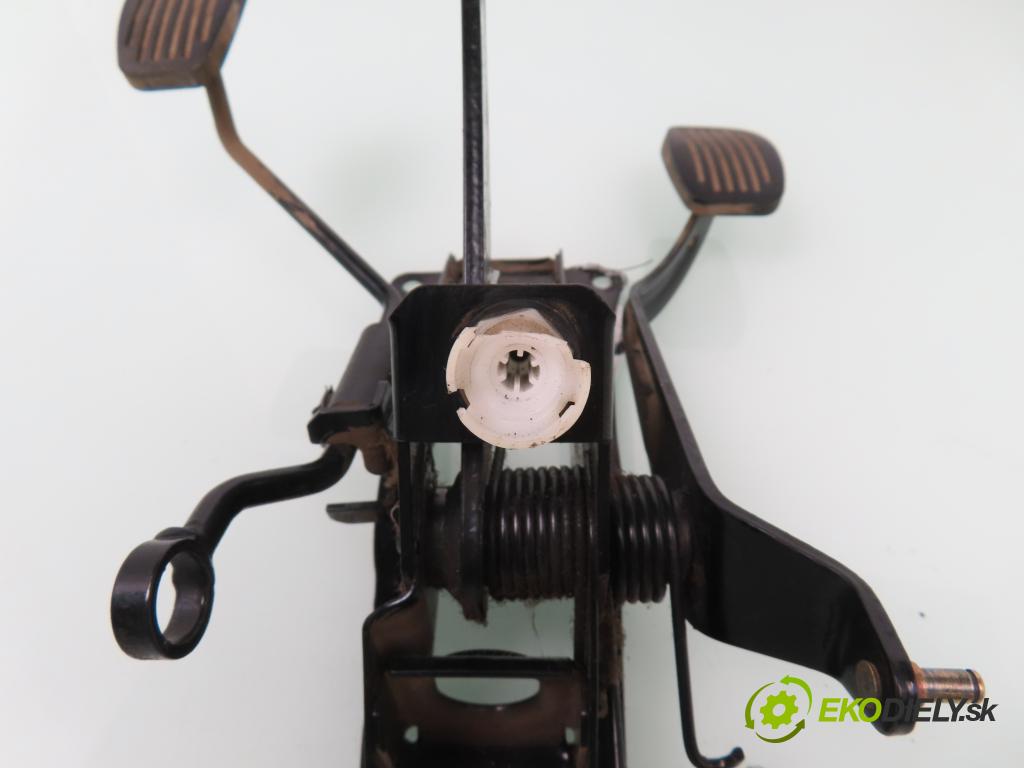 SKODA FELICIA II (6U1) HB 2000 55,00 1.6 MPI 75 - AEE 1598,00 PEDALY 443611013030