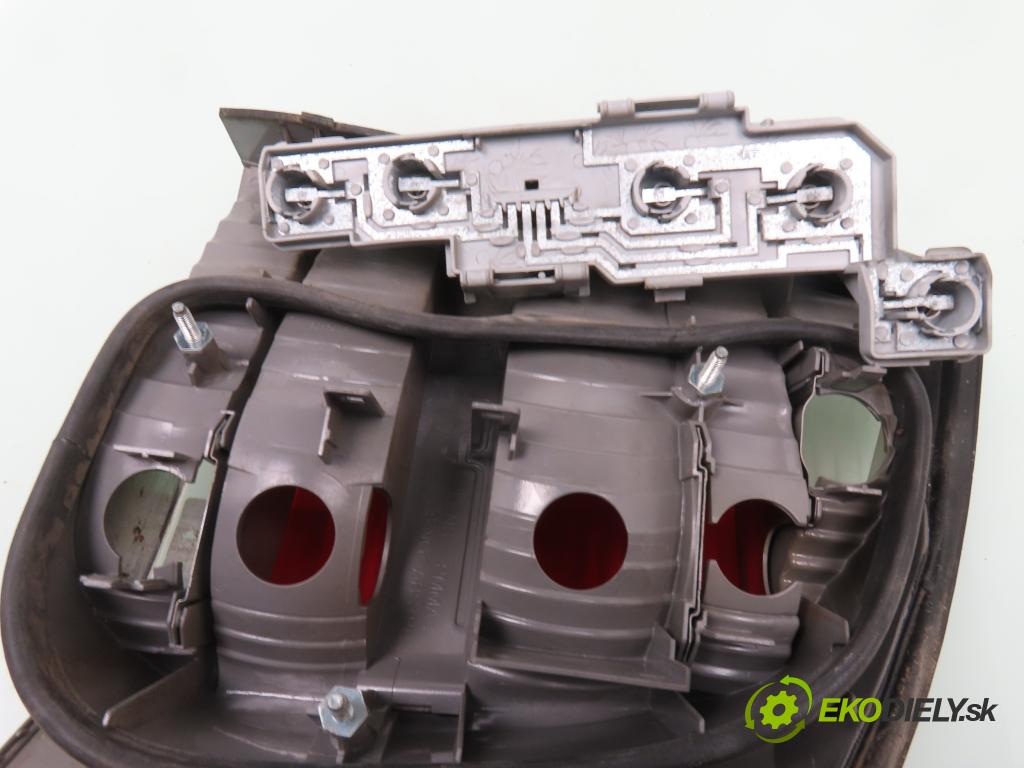 OPEL VECTRA C GTS (Z02) LIFTBACK 2003 90,00 1.8 16V 122 - Z 18 XE 1796,00 světlo levé zadní