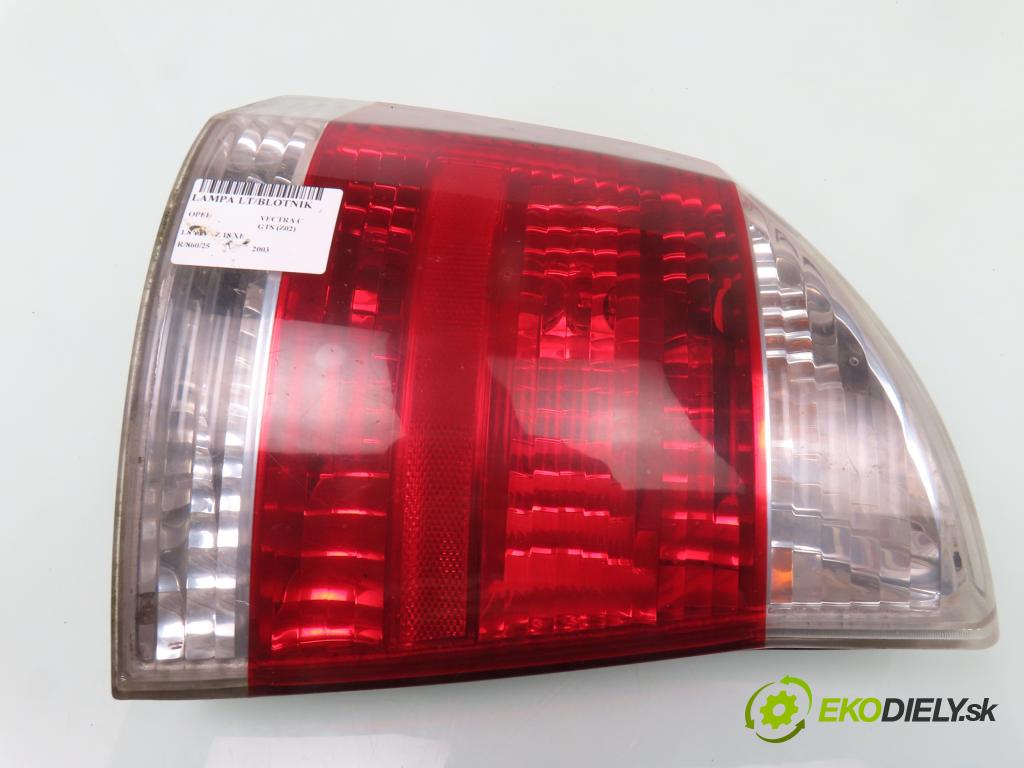 OPEL VECTRA C GTS (Z02) LIFTBACK 2003 90,00 1.8 16V 122 - Z 18 XE 1796,00 světlo levé zadní