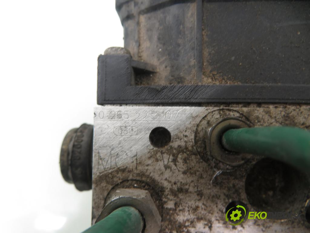 RENAULT MEGANE I (BA0/1_) KOMBI 1999 79,00 1.6 16V 107 - K4M 708 1598,00 Pumpa ABS 8200090690 ; 0265225107 ; 0265950046 (Pumpa ABS)