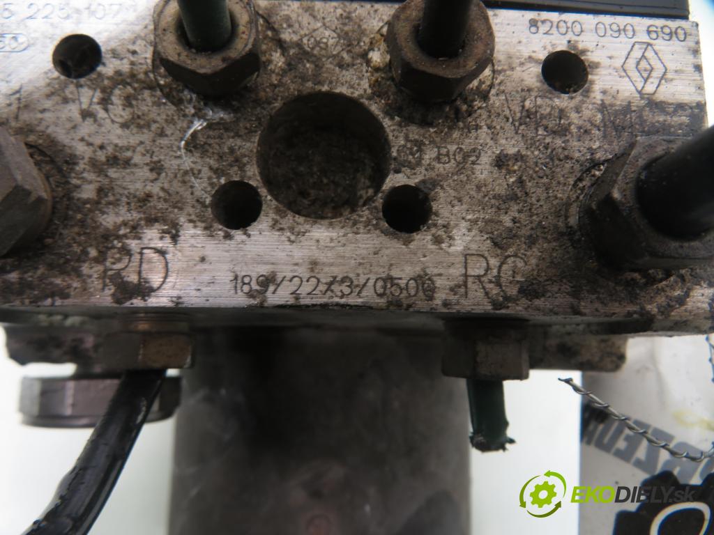 RENAULT MEGANE I (BA0/1_) KOMBI 1999 79,00 1.6 16V 107 - K4M 708 1598,00 Pumpa ABS 8200090690 ; 0265225107 ; 0265950046 (Pumpa ABS)