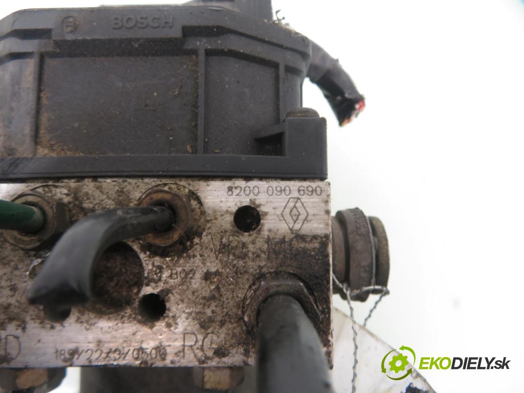 RENAULT MEGANE I (BA0/1_) KOMBI 1999 79,00 1.6 16V 107 - K4M 708 1598,00 Pumpa ABS 8200090690 ; 0265225107 ; 0265950046 (Pumpa ABS)
