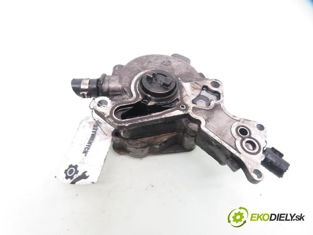 VW PASSAT B5.5 (3B3) SEDAN 2000 74,00 1.9 TDI PD 101 - AVB 1896,00 pumpa vakuová 038145209A