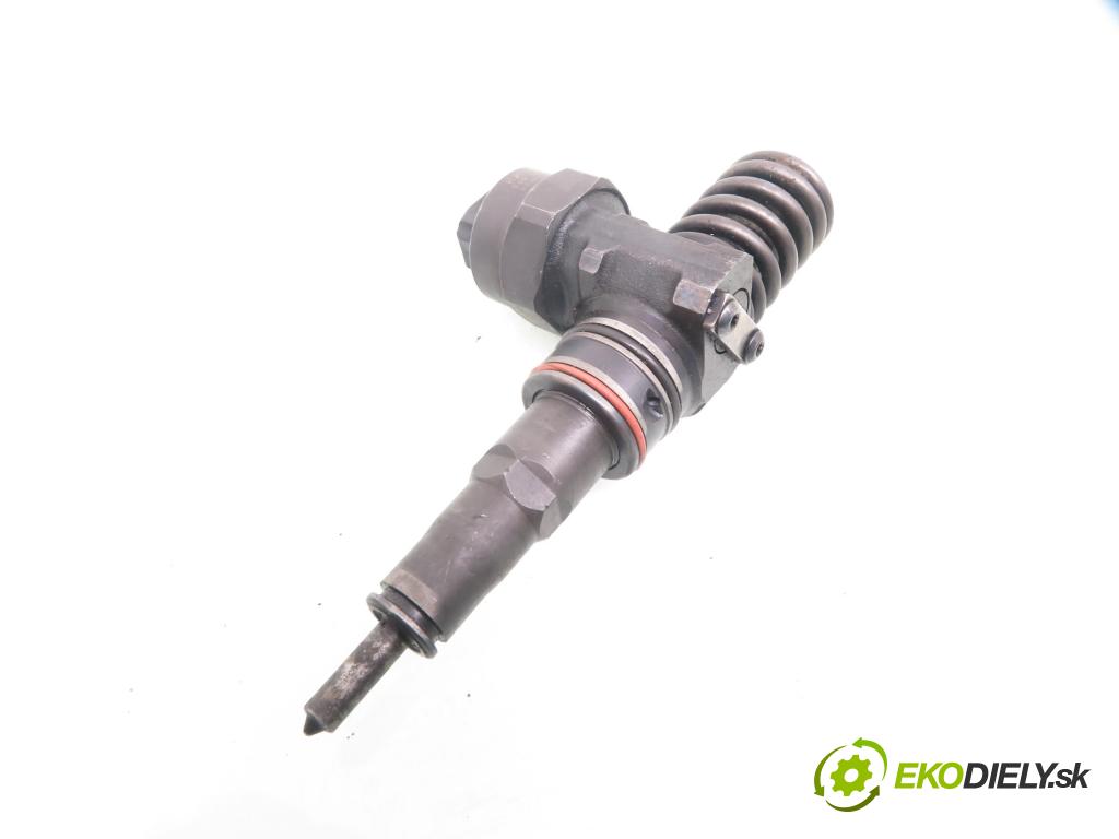 VW BORA (1J2) SEDAN 2000 85,00 1.9 TDI - AUY 1896,00 Vstrekovač 0414720029 ; 038130073AC (Vstrekovač paliva)