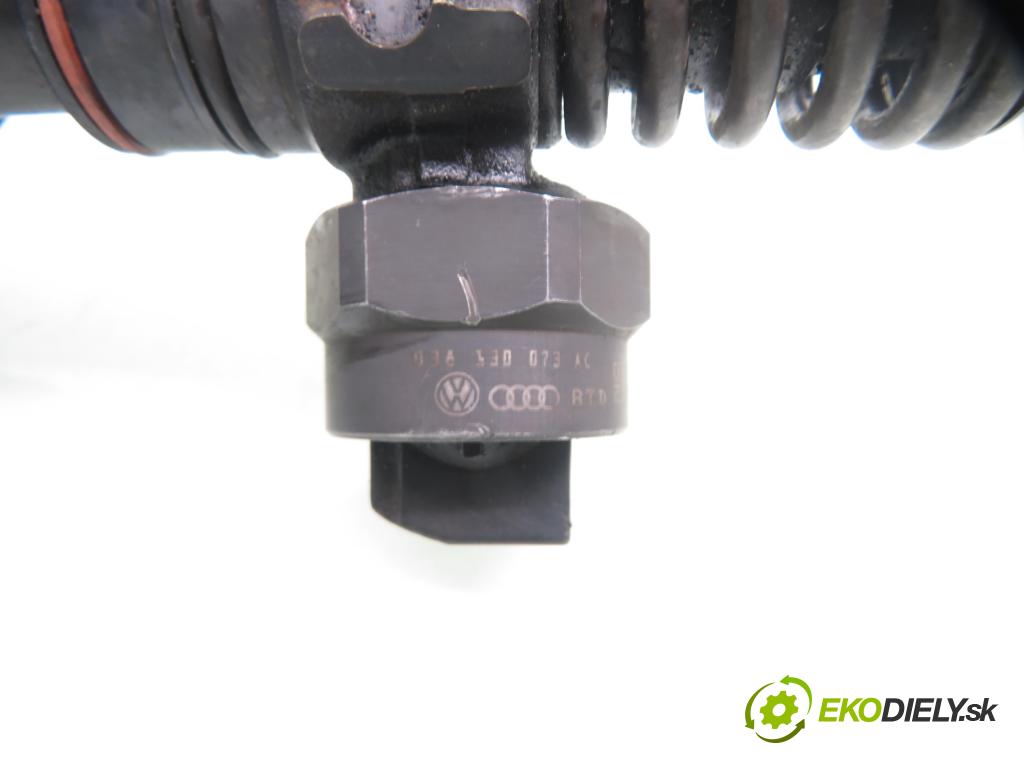 VW BORA (1J2) SEDAN 2000 85,00 1.9 TDI - AUY 1896,00 Vstrekovač 0414720029 ; 038130073AC (Vstrekovač paliva)