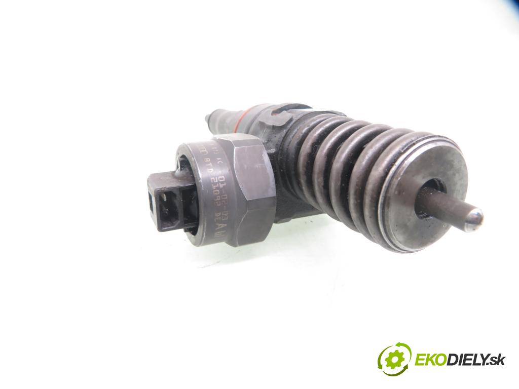 VW BORA (1J2) SEDAN 2000 85,00 1.9 TDI - AUY 1896,00 Vstrekovač 0414720029 ; 038130073AC (Vstrekovač paliva)